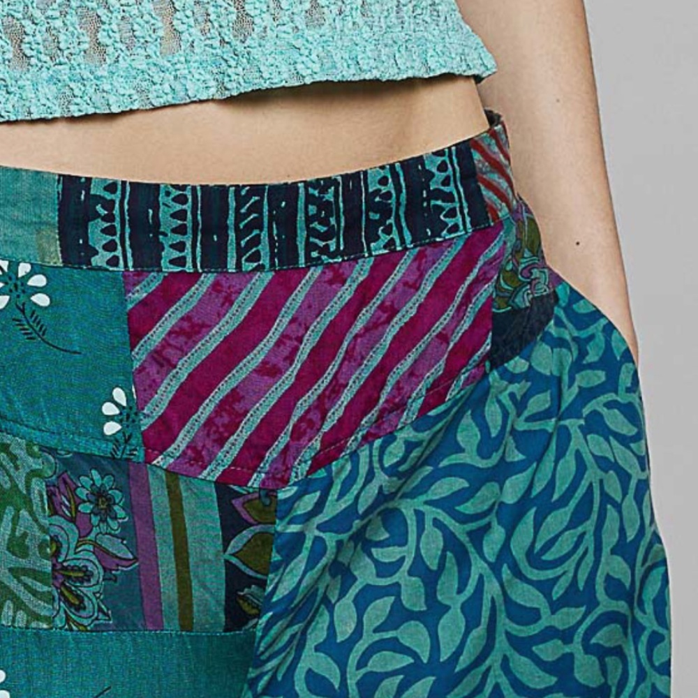 POL Cotton Stretchy Waist Floral Patchwork Wide leg Pants - Picture 2 of 5